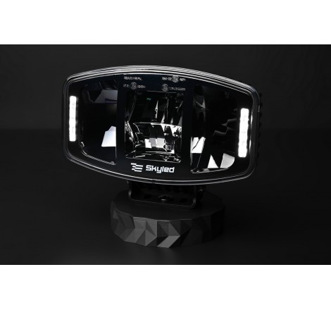 Reflektor dalekosiężny LED