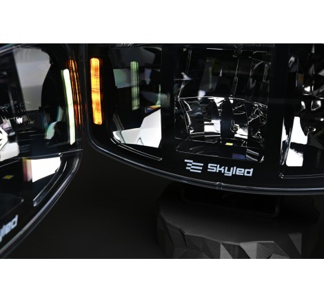 Reflektor dalekosiężny LED